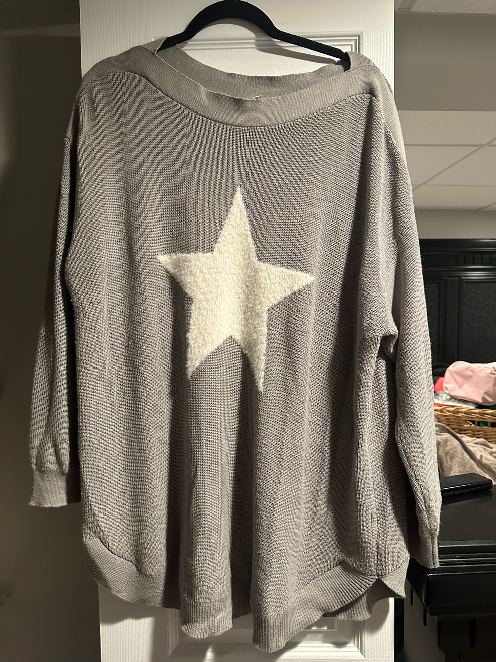 Oversized Off-the-Shoulder Gray Star Sweater